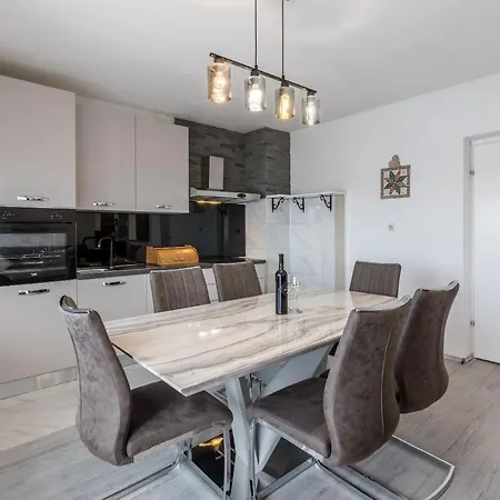 Apartment Bella Kastela